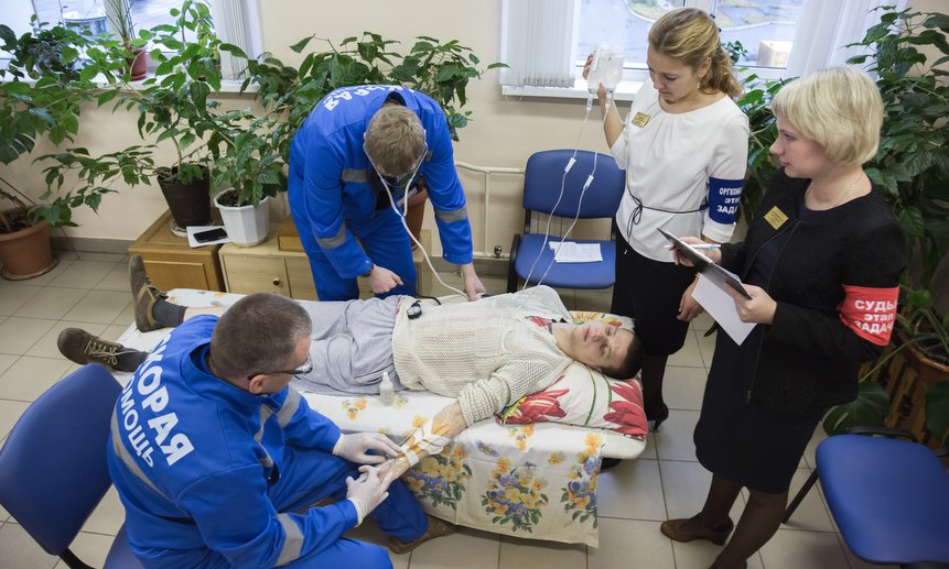 В роли пострадавших — студенты Архангельского медколледжа.